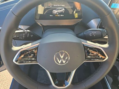 New 2025 Volkswagen ID.4 Pro S image 10