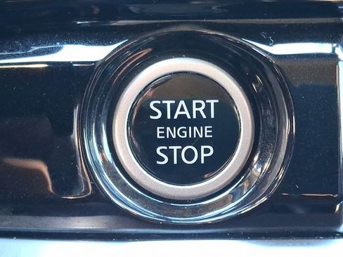 Used 2022 Nissan Pathfinder S image 24