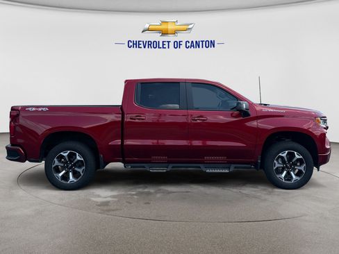 Used 2025 Chevrolet Silverado 1500 RST w/ Convenience Package II AWD/4WD image 4