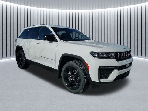 New 2026 Jeep Grand Cherokee Limited image 2