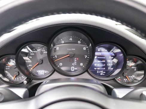 Used 2017 Porsche 911 Carrera image 35