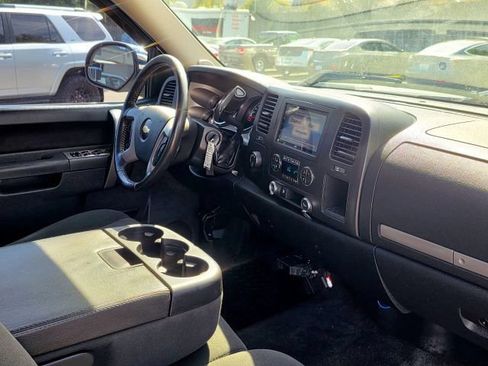 Used 2011 Chevrolet Silverado 1500 LT AWD/4WD image 21