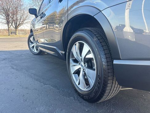 Used 2022 Subaru Ascent Premium w/ Convenience Package image 6