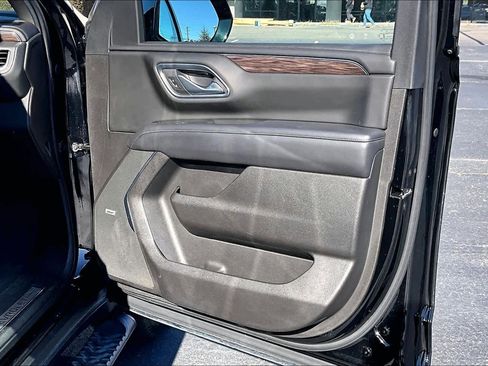 Used 2021 Chevrolet Tahoe Z71 image 23