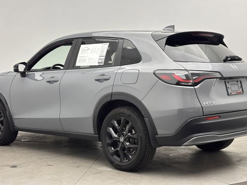 Used 2025 Honda HR-V Sport image 5