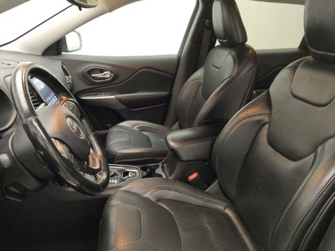 Used 2020 Jeep Cherokee Limited image 17