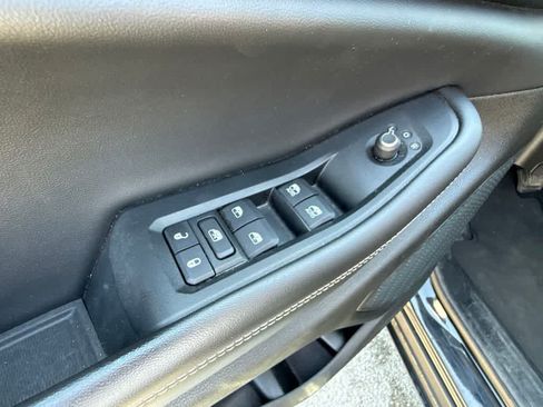 Used 2023 Jeep Grand Cherokee L Laredo RWD image 16