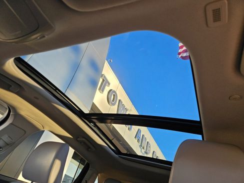 Used 2021 Lincoln Nautilus Reserve w/ Monochromatic Package image 29