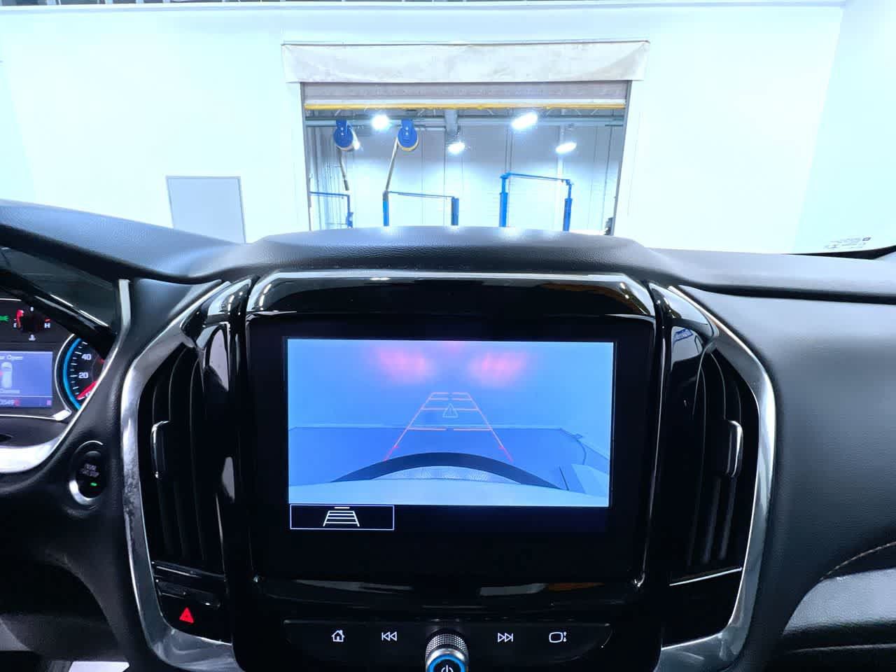 Used 2021 Chevrolet Traverse LT w/ LPO, Cargo Package AWD/4WD image 28