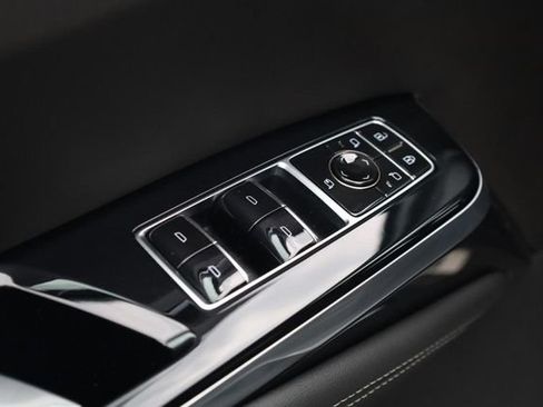 Used 2026 Cadillac Escalade Luxury w/ LPO, Floor Liner Package AWD/4WD image 11