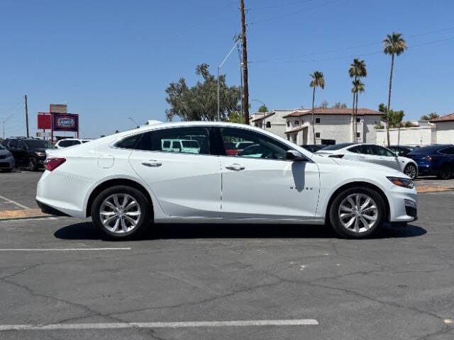 Used 2022 Chevrolet Malibu LT FWD image 2