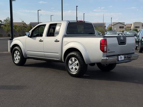 Used 2007 Nissan Frontier SE w/ SE Value Truck Pkg RWD image 3