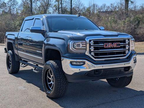 Used 2018 GMC Sierra 1500 SLT image 3