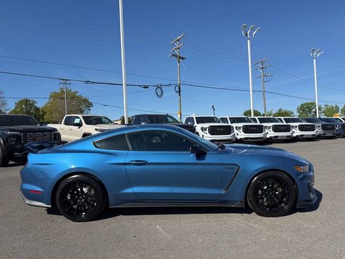 Used 2020 Ford Mustang Shelby GT350 w/ Technology Package image 6