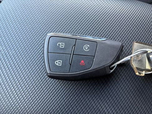 Used 2025 Chevrolet Equinox LT AWD/4WD image 22