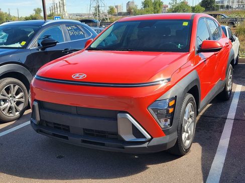 Used 2024 Hyundai Kona SE FWD image 4