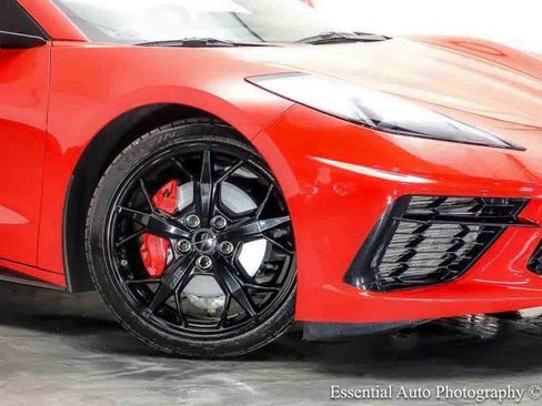 Used 2020 Chevrolet Corvette Stingray Coupe w/ 1LT RWD image 3