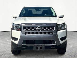 Used 2025 Nissan Frontier SV video 2