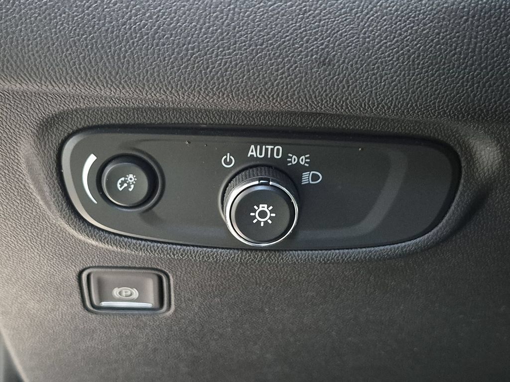 Used 2021 GMC Terrain SLE w/ Driver Convenience Package AWD/4WD image 21