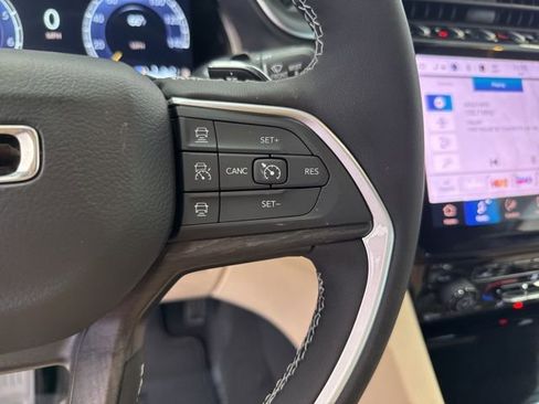 New 2025 Jeep Grand Cherokee L Limited w/ Trailer Tow Package image 17