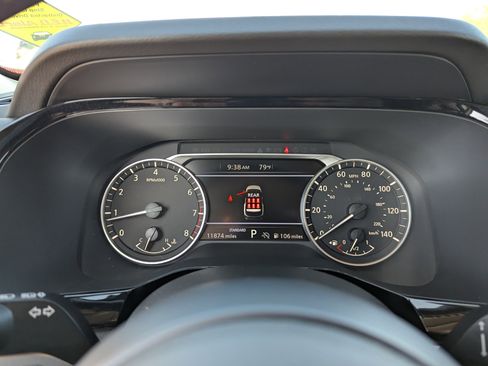 Used 2025 Nissan Pathfinder SV image 29