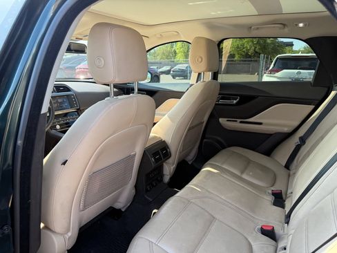 Used 2018 Jaguar F-PACE Prestige AWD/4WD image 11