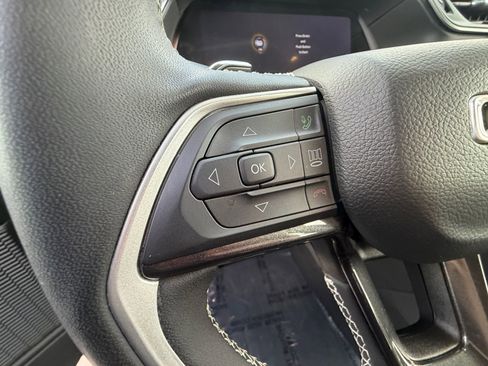 Used 2023 Jeep Grand Cherokee Laredo w/ Luxury Tech Group I image 23