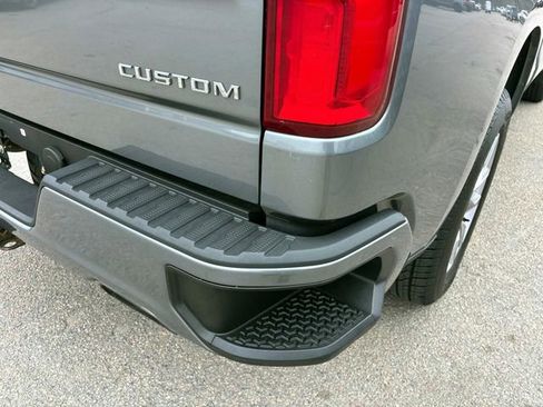 Used 2020 Chevrolet Silverado 1500 Custom w/ Custom Value Package AWD/4WD image 29