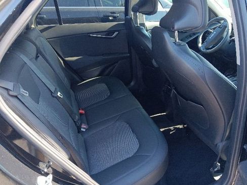 Used 2023 Kia Niro EX Touring FWD image 10