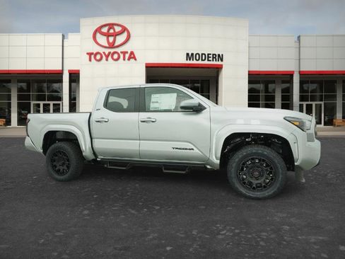 New 2026 Toyota Tacoma SR5 AWD/4WD image 8