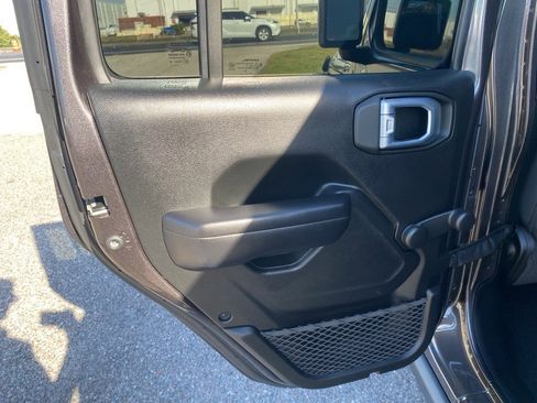 Used 2021 Jeep Wrangler Unlimited Sport image 12