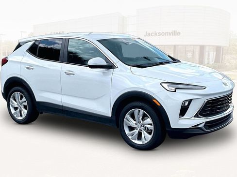 Used 2025 Buick Encore GX Preferred FWD image 3