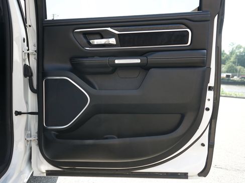 Used 2023 RAM 1500 Laramie AWD/4WD image 36