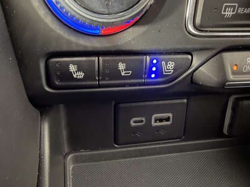 Used 2023 GMC Yukon AT4 w/ LPO, Floor Liner Package AWD/4WD image 28