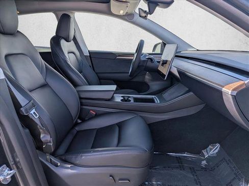 Used 2024 Tesla Model Y Long Range RWD image 21