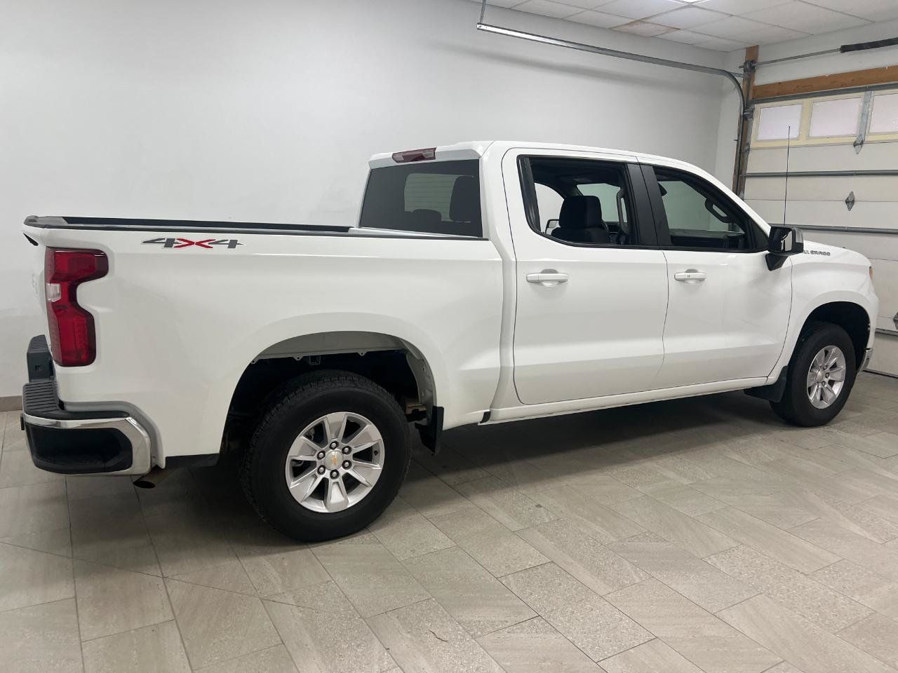 Used 2026 Chevrolet Silverado 1500 LT AWD/4WD image 18