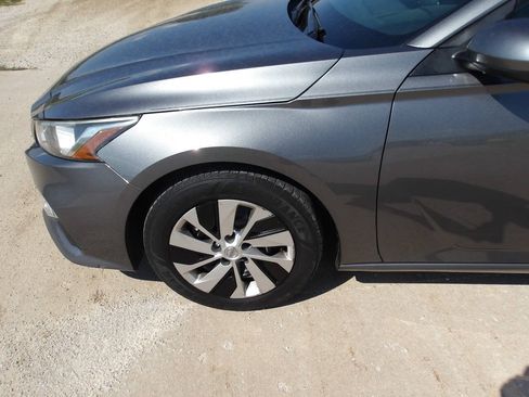 Used 2019 Nissan Altima 2.5 S FWD image 28