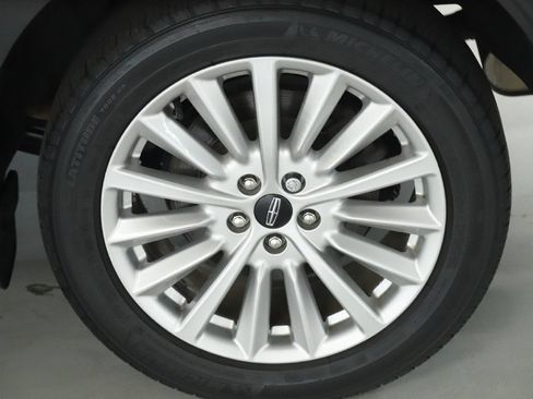 Used 2019 Lincoln MKC Premiere FWD image 39
