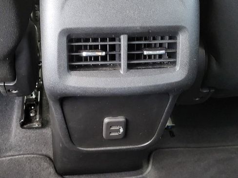 Used 2020 Chevrolet Equinox LT image 17