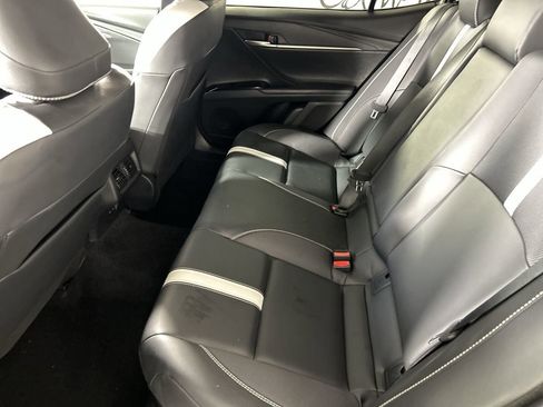 Used 2025 Toyota Camry SE w/ Convenience Package FWD image 24