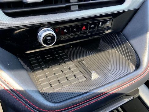 Used 2025 Ford Explorer ST image 31