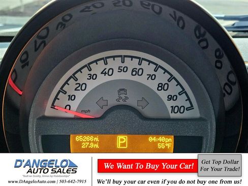 Used 2015 smart fortwo pure image 21