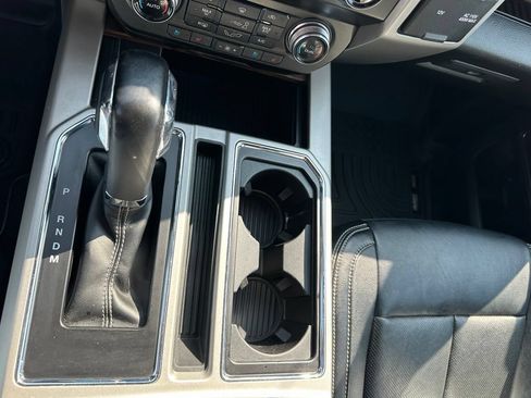 Used 2020 Ford F150 Lariat w/ Equipment Group 502A Luxury AWD/4WD image 16