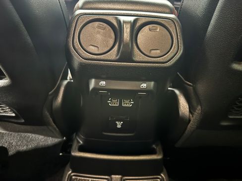 Used 2021 Jeep Wrangler Unlimited Rubicon w/ Uconnect 4C Nav & Sound Group AWD/4WD image 40