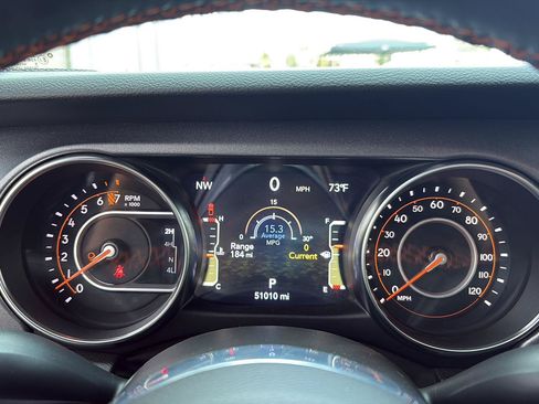Used 2023 Jeep Gladiator Mojave w/ Cold Weather Group AWD/4WD image 11