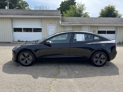 Used 2023 Tesla Model 3 Standard Range RWD image 11
