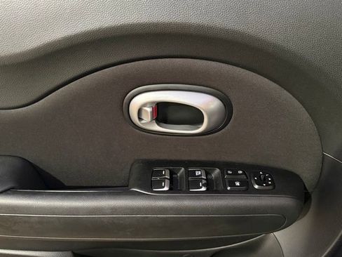 Used 2019 Kia Soul FWD image 15