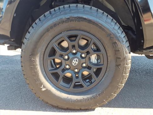 Used 2022 Toyota Tacoma SR5 image 9