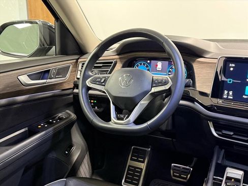 Used 2024 Volkswagen Atlas SEL Premium R-Line image 11