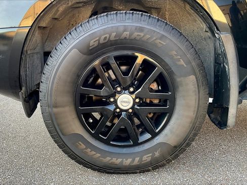 Used 2019 Nissan Frontier SV w/ Value Truck Package image 8